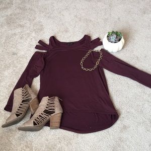 Rock & Republic Cold Shoulder Top